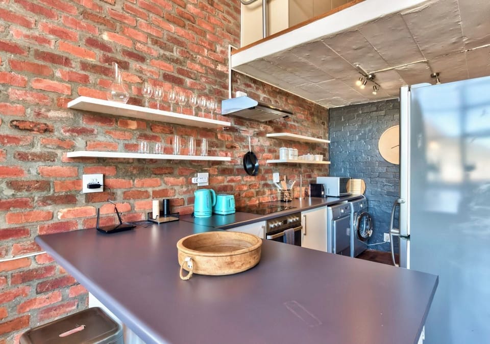 Luxury Loft, Mountain View | Iron/ironing board, free WiFi