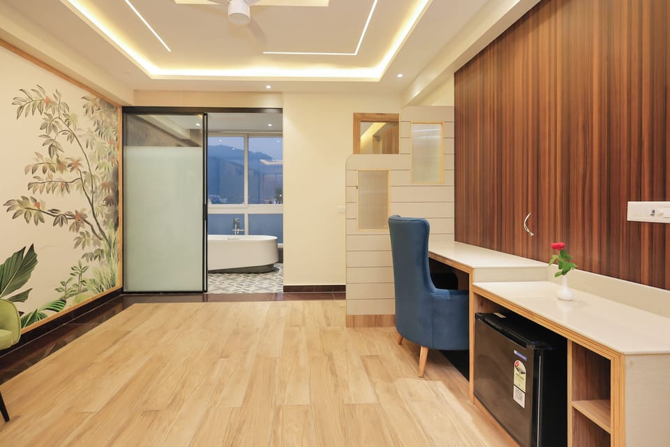 Luxury Double Room, City View | Desk, laptop workspace, wheelchair access