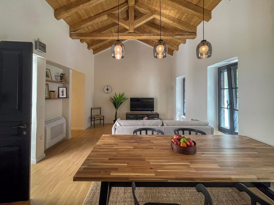 House, 2 Bedrooms | Living area