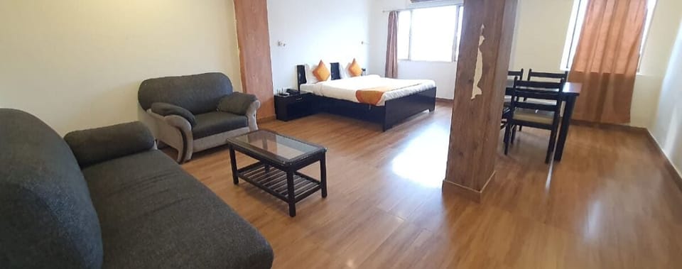 Premium Room | Desk, WiFi (free)
