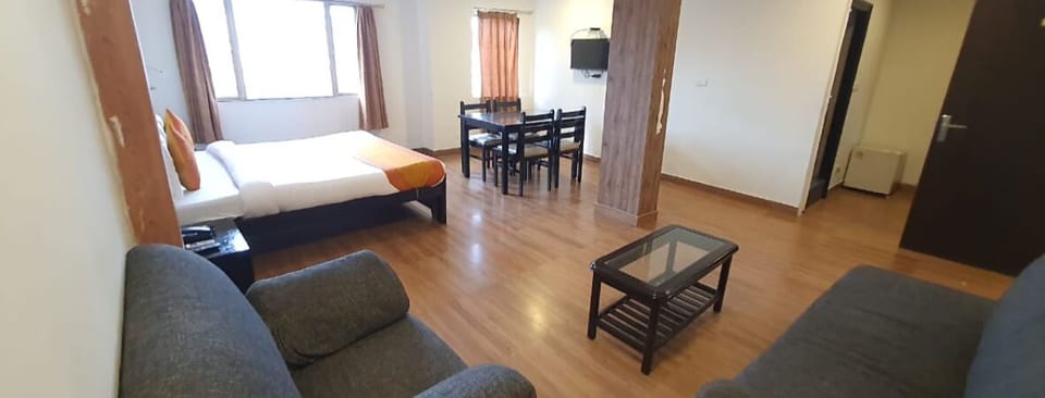 Premium Room | Desk, WiFi (free)