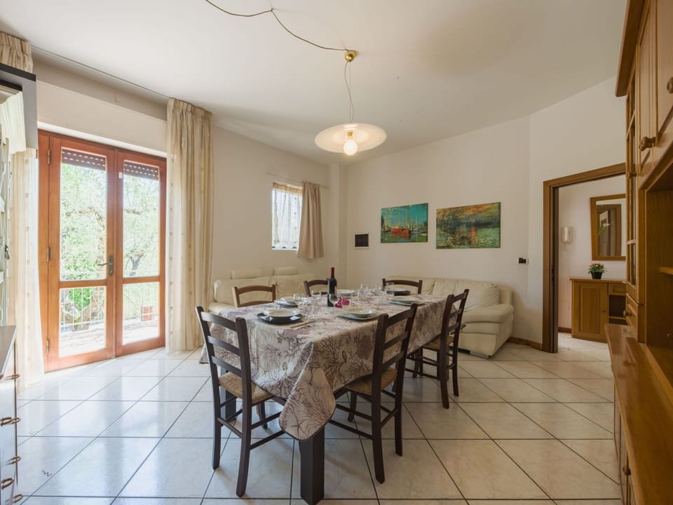 Furniture, Interior Design, Flooring, Floor, Wood, Ceiling, Table, Kitchen & Dining Room Table, Chair, Dining Room