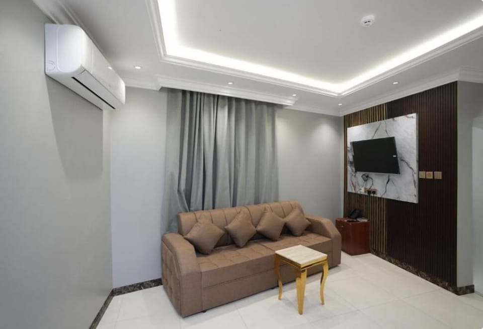 Room | Living area | TV