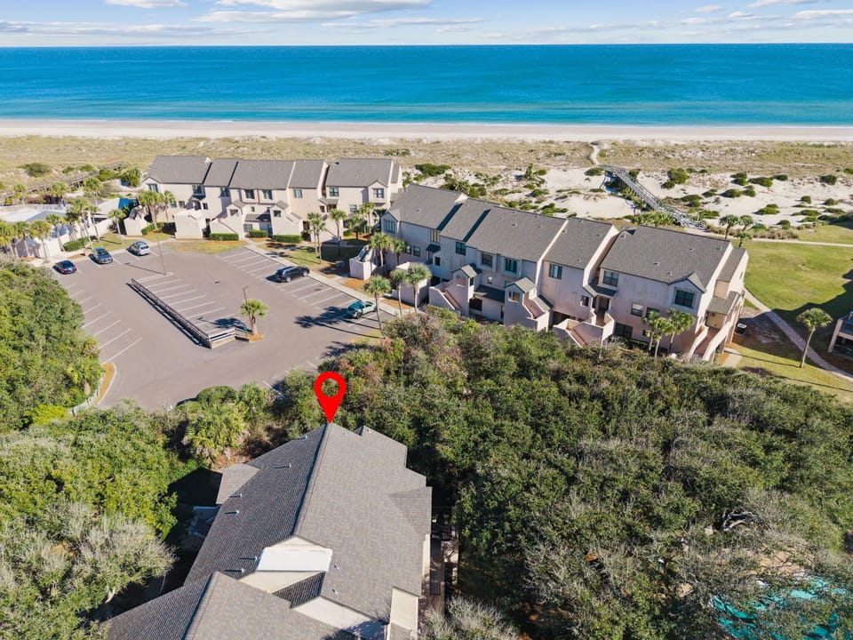 300 Steps to the Beach - 6 Bedrooms, 6 Bathrooms, Shared back Terrace overlooking garden pool