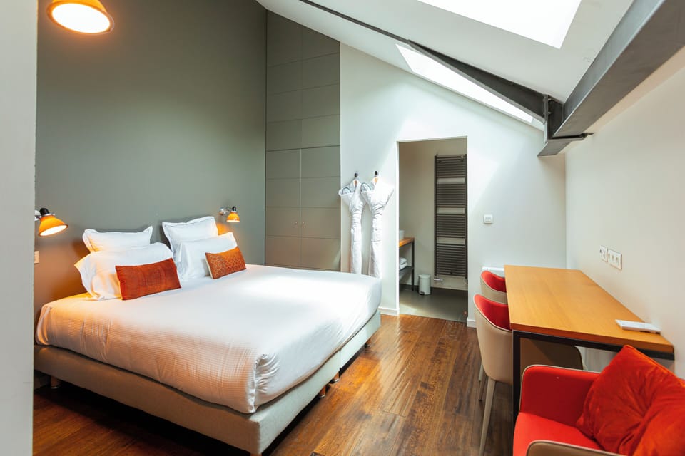 Luxury Loft, Lake View | In-room safe, blackout drapes, soundproofing, iron/ironing board