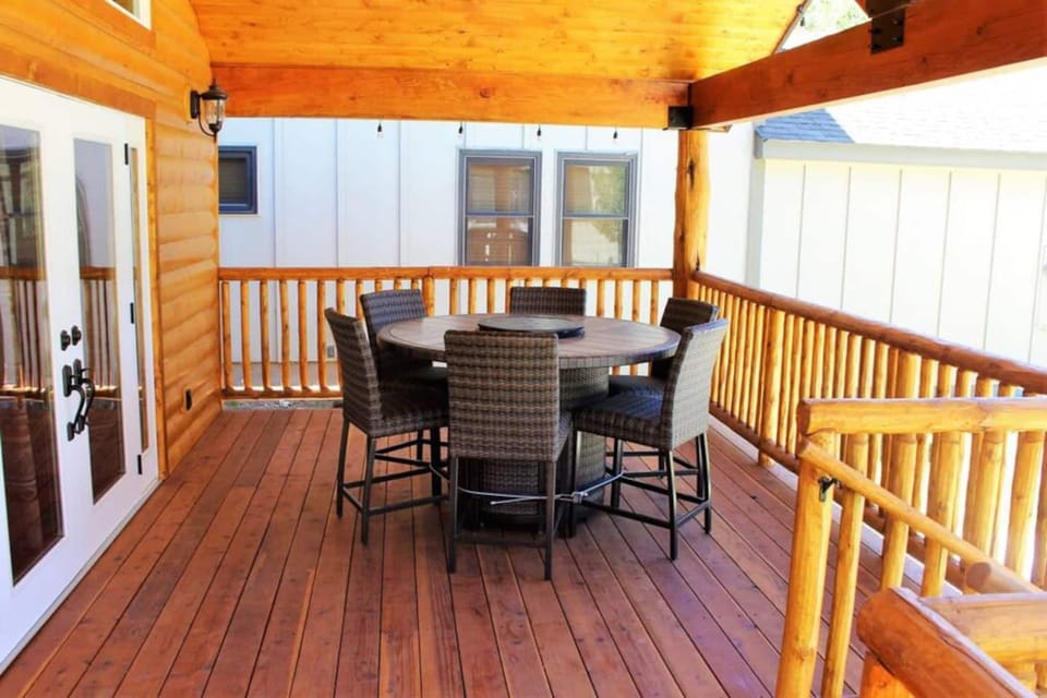 Signature Cabin, 2 Bedrooms, Patio | Terrace/patio