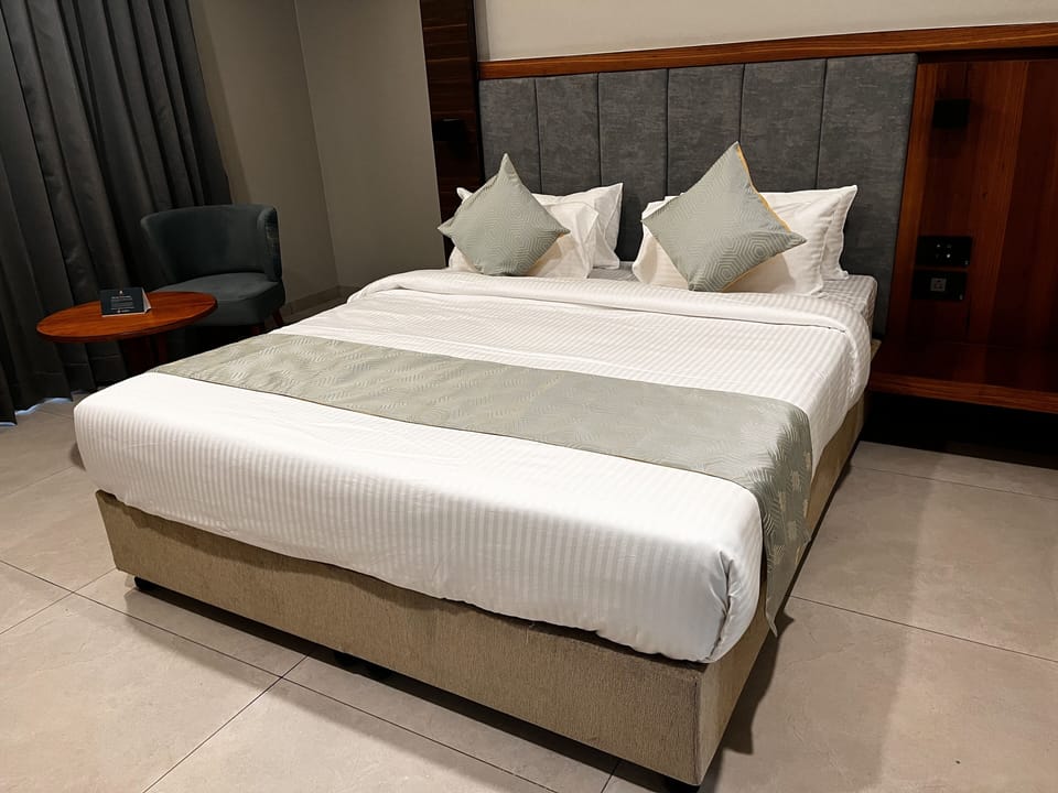 Deluxe Double Room, City View | Soundproofing, free WiFi