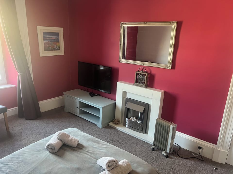 Deluxe Double Room, Harbor View | Blackout drapes, iron/ironing board, free WiFi