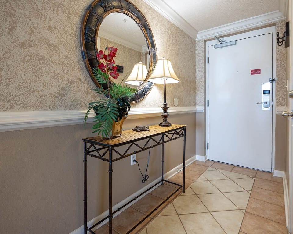 Condo, 3 Bedrooms | Interior