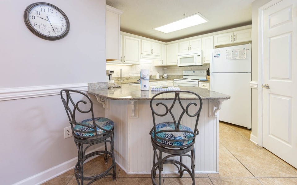 Condo, 2 Bedrooms | Private kitchen | Coffee/tea maker, fridge, oven
