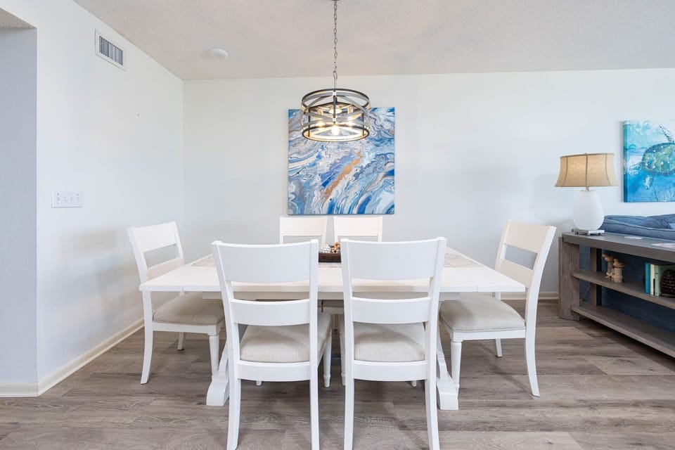 Condo, 3 Bedrooms | Dining