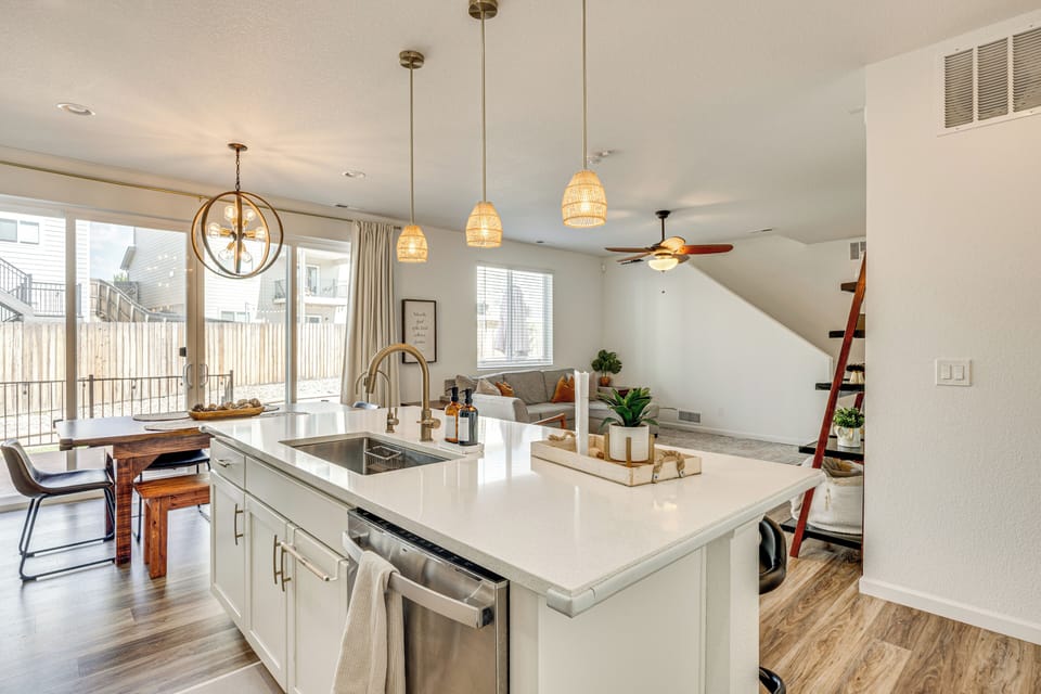 House (3 Bedrooms) | Interior