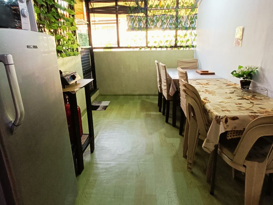 House, 1 Bedroom, Accessible, Smoking | Dining