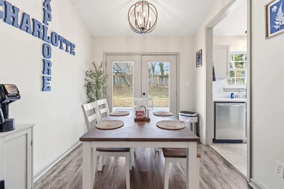 Dining Area with seating for 4 off the Kitchen