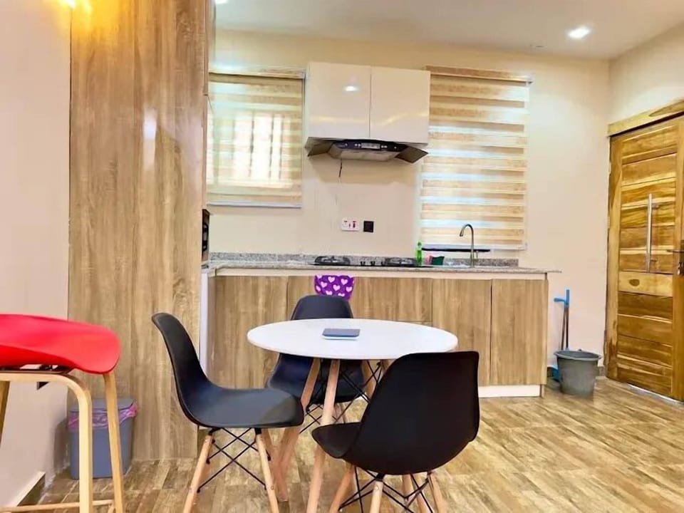 Family Apartment, Balcony, City View | Private kitchen | Fridge, microwave, oven, stovetop