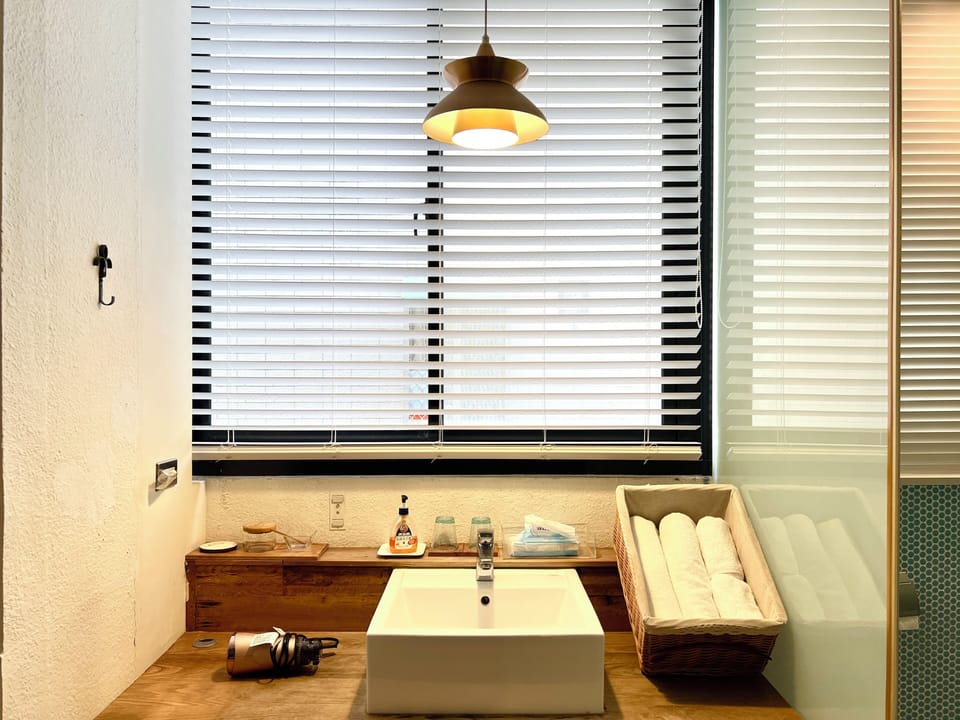 Comfort Double Room | Bathroom | Hair dryer, slippers, towels, shampoo