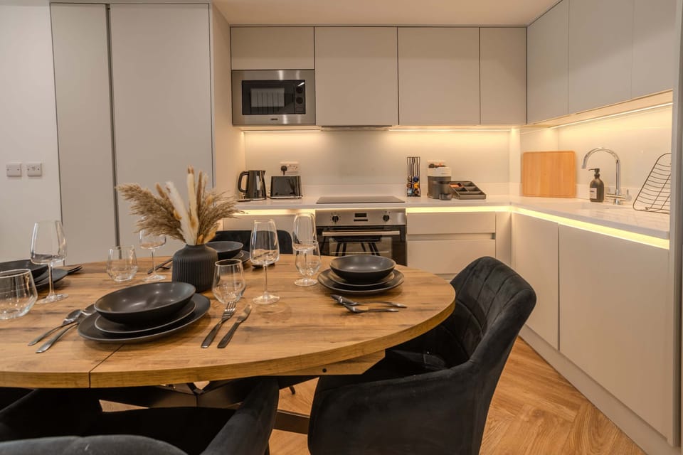 House | 4 bedrooms, desk, Internet