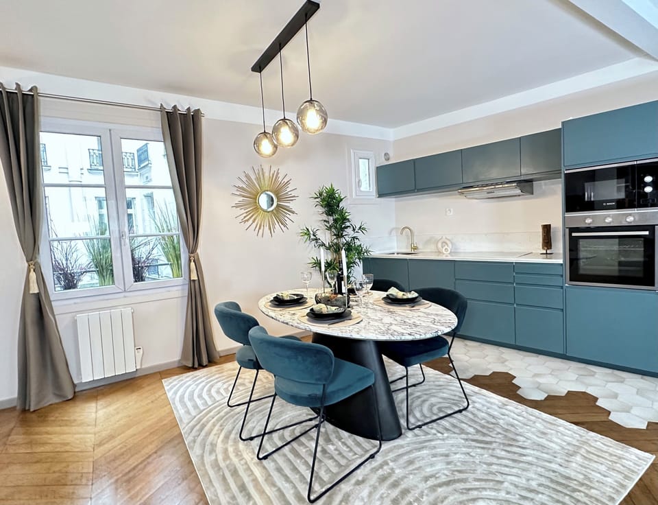 Deluxe Apartment, Courtyard View | Private kitchen | Espresso maker, electric kettle, toaster, freezer