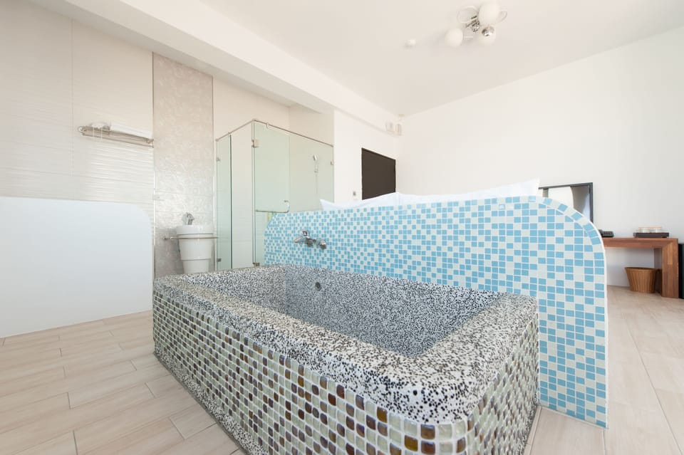 Superior Double Room | Deep soaking bathtub