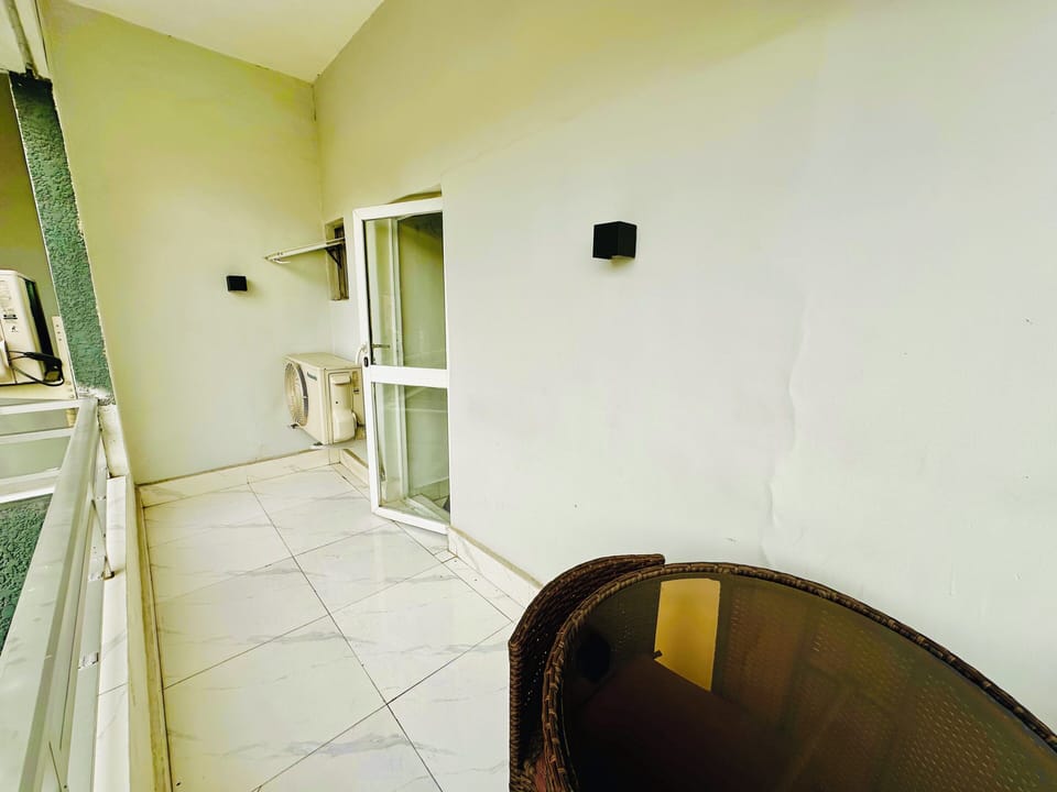 Deluxe Room | Desk, WiFi (free), bed sheets