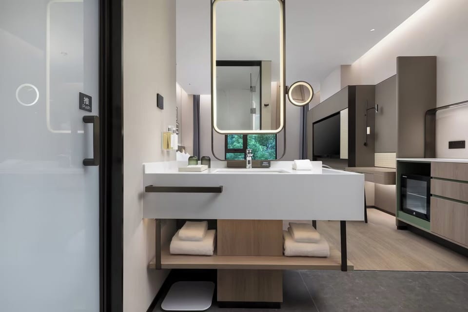 Shower, free toiletries, hair dryer, bathrobes