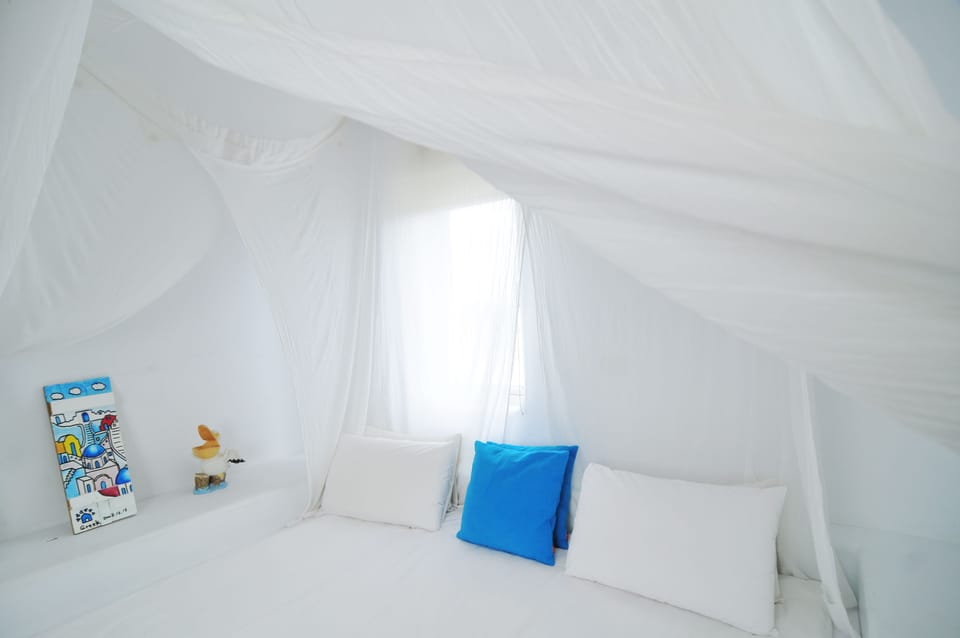 Deluxe Double Room, Bathtub | Desk, free WiFi, bed sheets