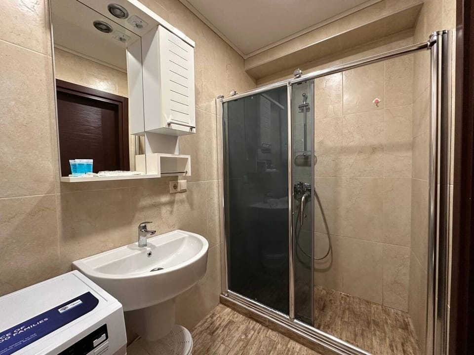 Classic Studio, Balcony, Sea View | Bathroom | Bathtub, hair dryer, towels, soap