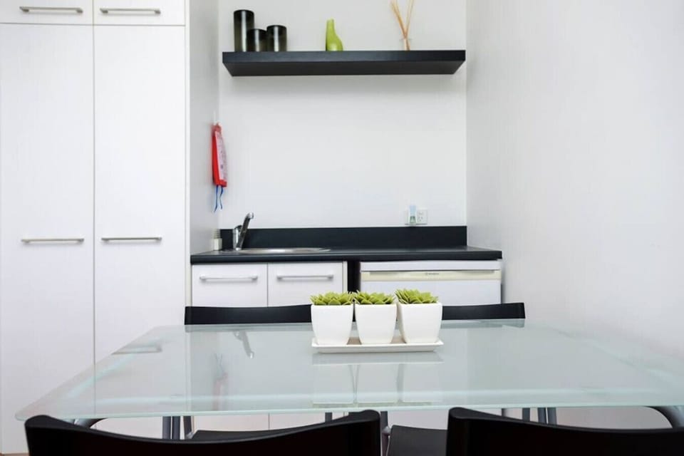 Enjoy a convenient kitchenette to store your drinks and snacks downstairs.