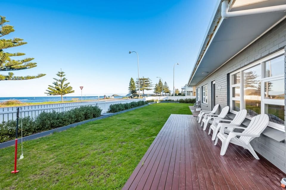 Settle into the deck seating and watch the waves roll across Encounter Bay after a day exploring Victor Harbor.