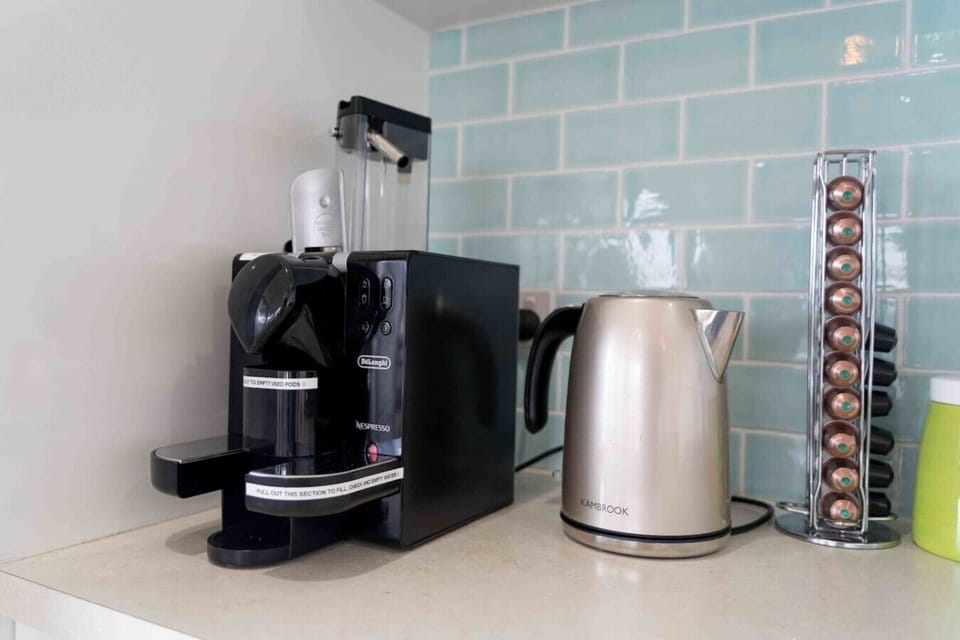 Start your morning with ease, with pod coffee, tea, and everything you need right at your fingertips.