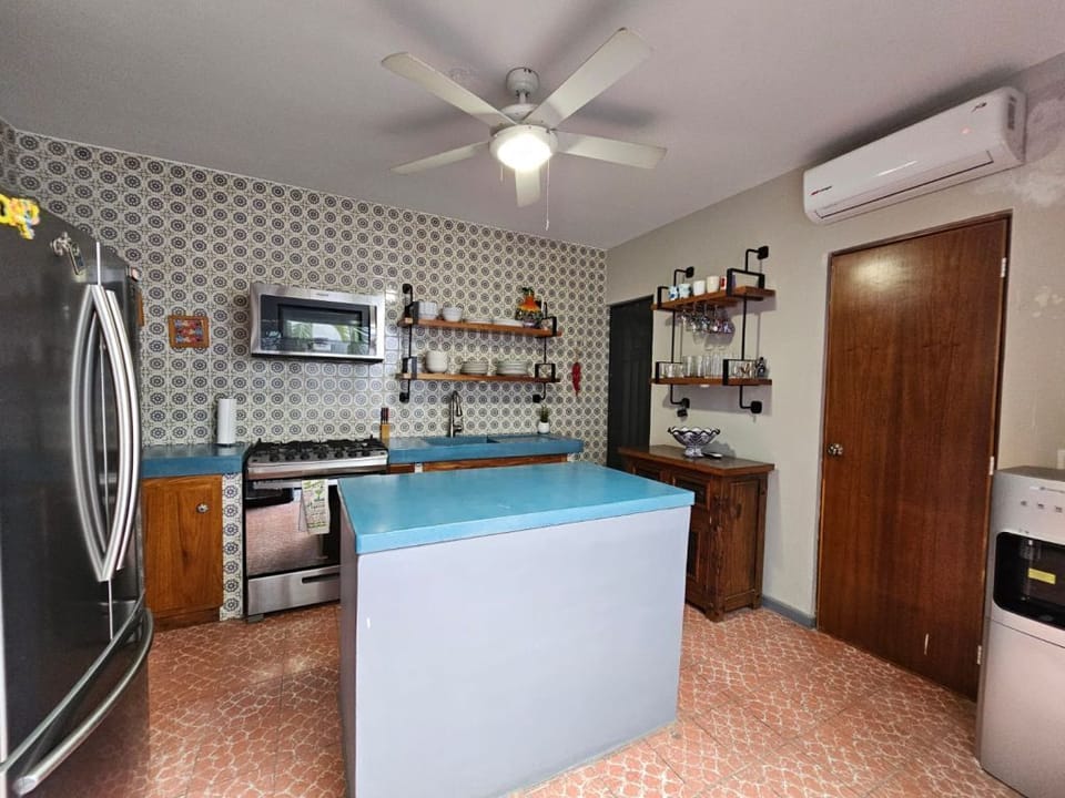 Historic Home with Roof-top Terrace and Grill (1942)