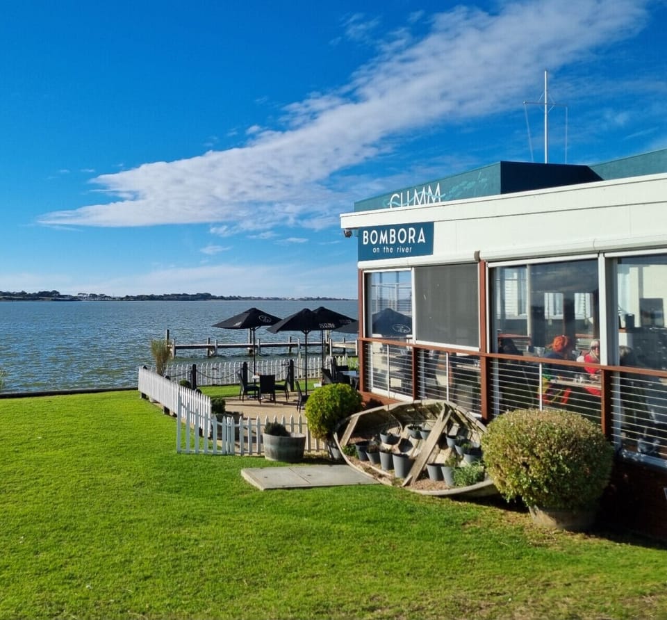 Enjoy riverside dining with mellow views of the Murray — a spot to linger over brunch or a late afternoon aperitif.