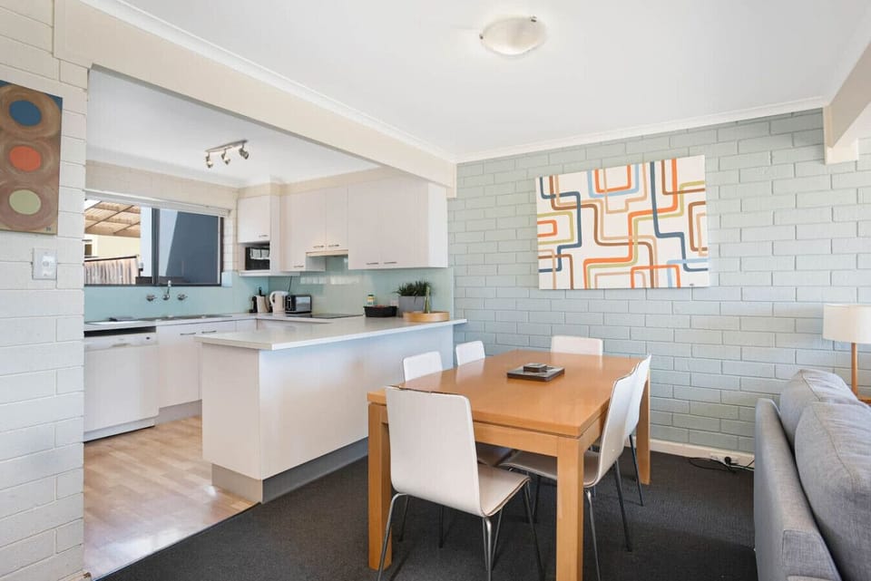 Gather around the dining table for relaxed meals, morning coffee, or planning the day’s adventures along the Fleurieu Peninsula.