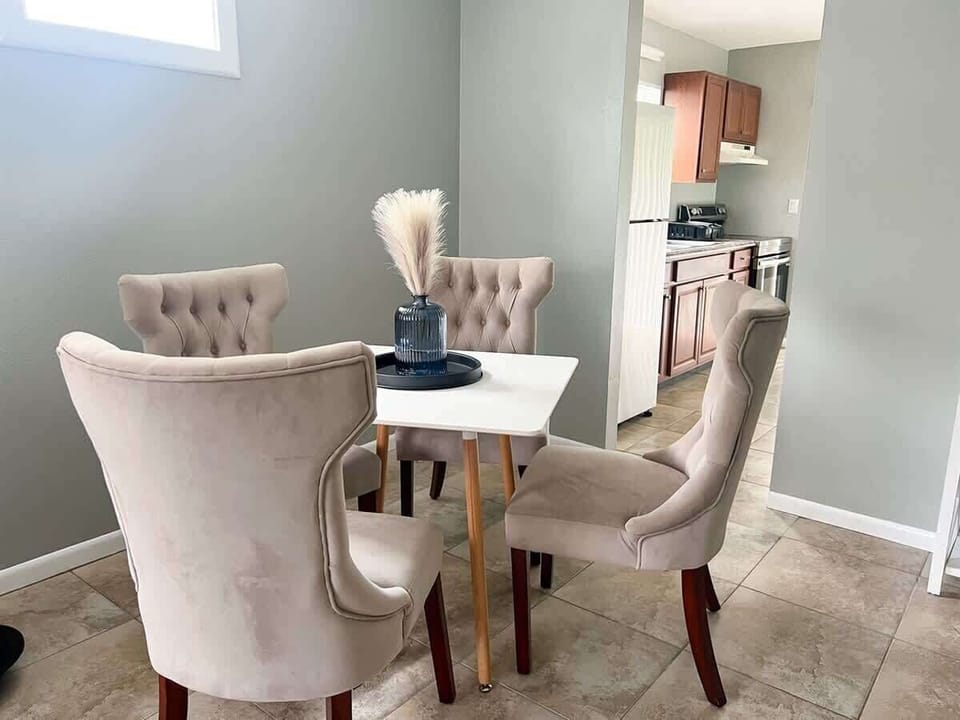 House, Multiple Beds, Kitchen, Garden View (13921 19th st #2 ) | 2 bedrooms, individually decorated, individually furnished, bed sheets