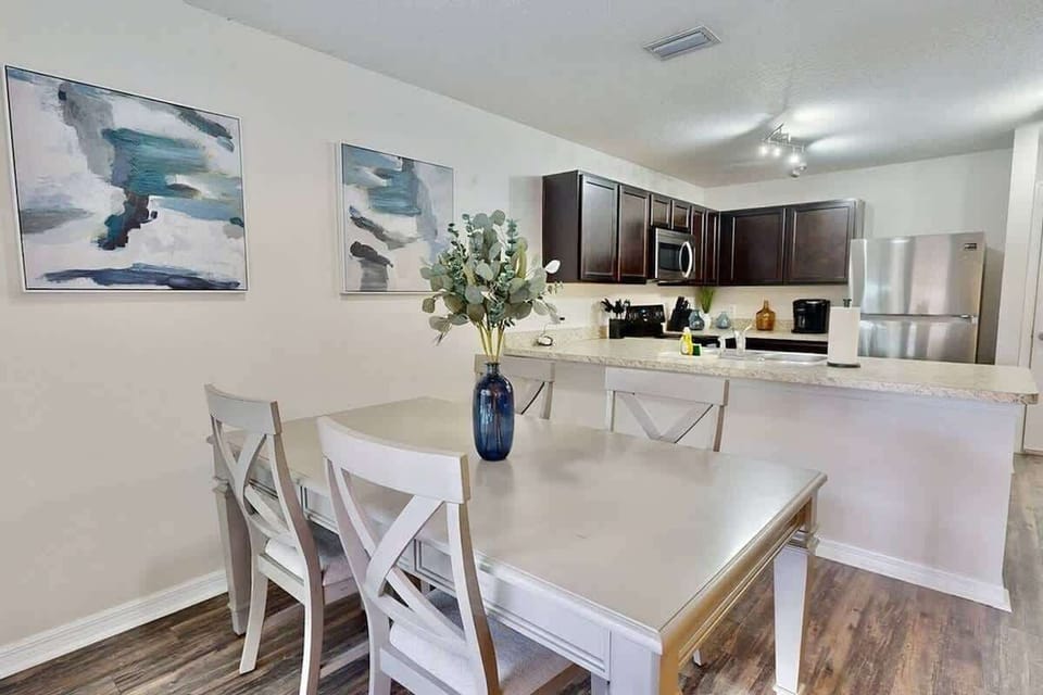 House, Multiple Beds, Patio, Garden View (6354 Enterprise Dr) | 3 bedrooms, individually decorated, individually furnished, bed sheets