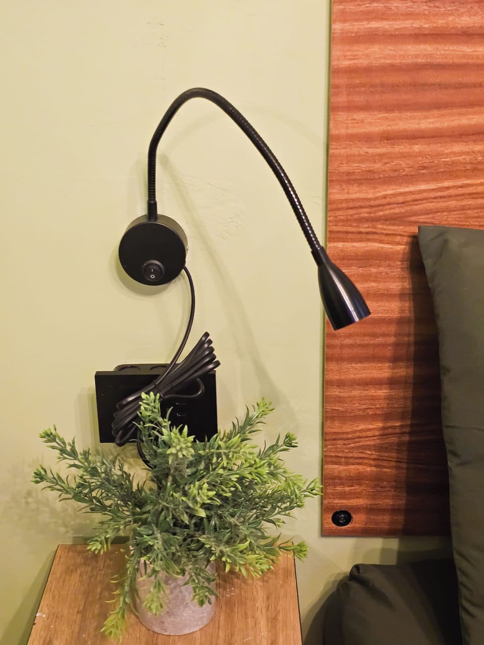 City House | Blackout drapes, iron/ironing board, free WiFi