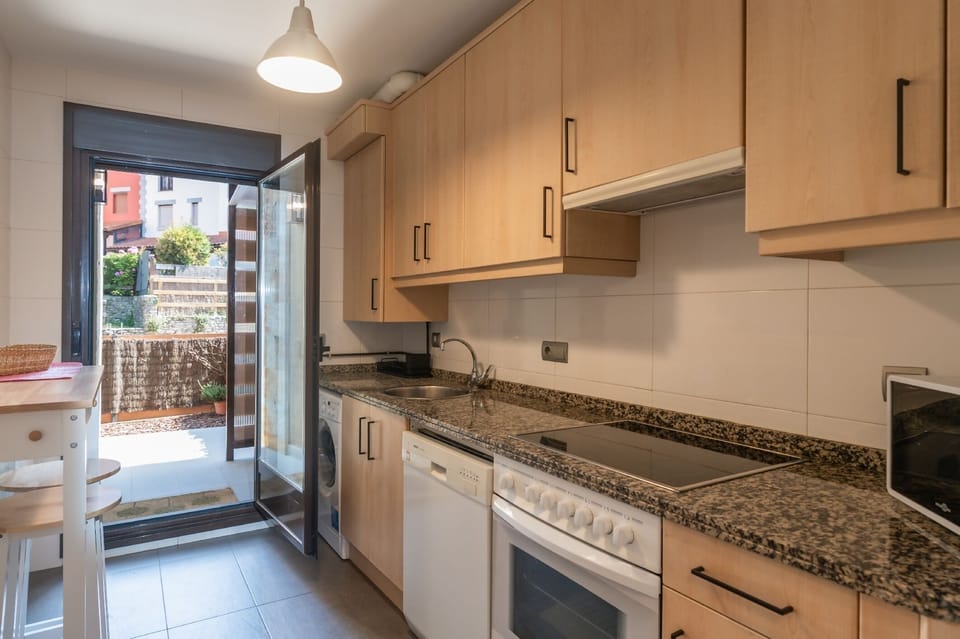 Kitchen or kitchenette,Communal kitchen