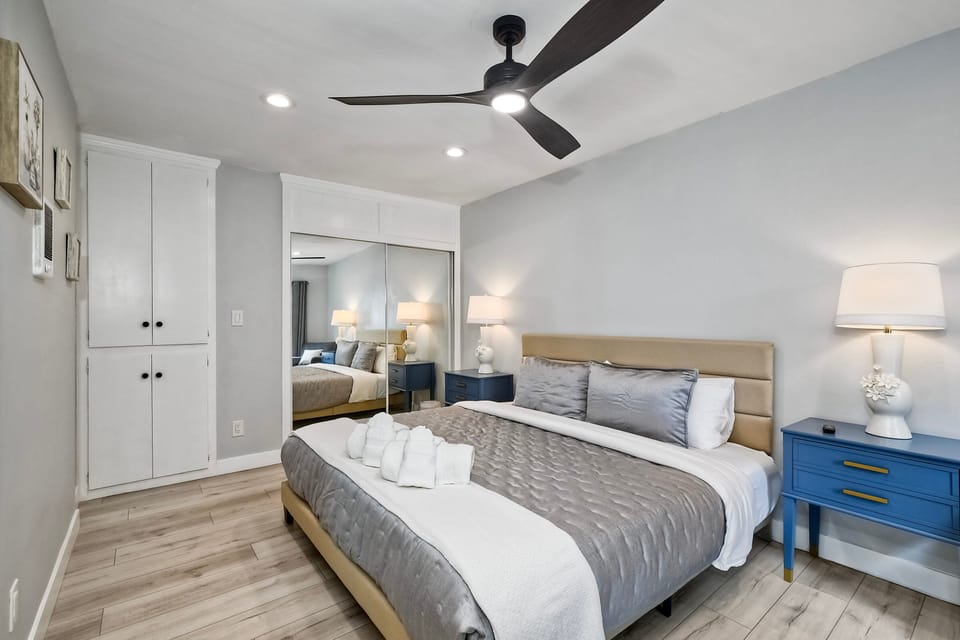King sized bed in 1BR