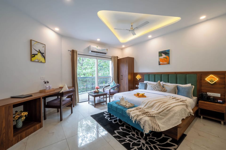 Executive Room, Balcony, Hill View | Soundproofing, free WiFi