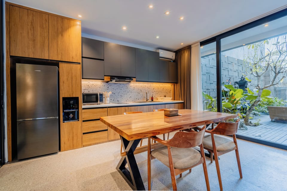 Deluxe Apartment | Mini-refrigerator