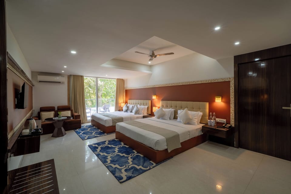 Family Room, Balcony | Free WiFi