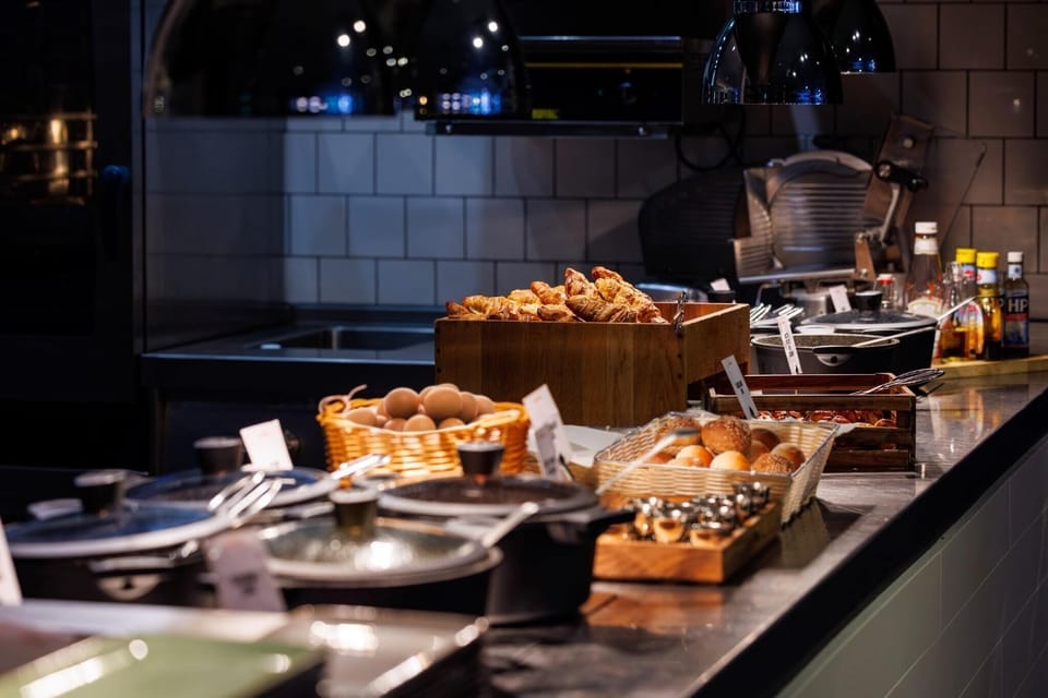 Daily buffet breakfast for a fee