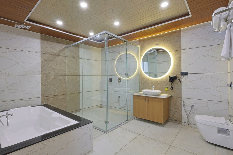 Royal Suite, City View | Bathroom | Shower, free toiletries, towels, soap