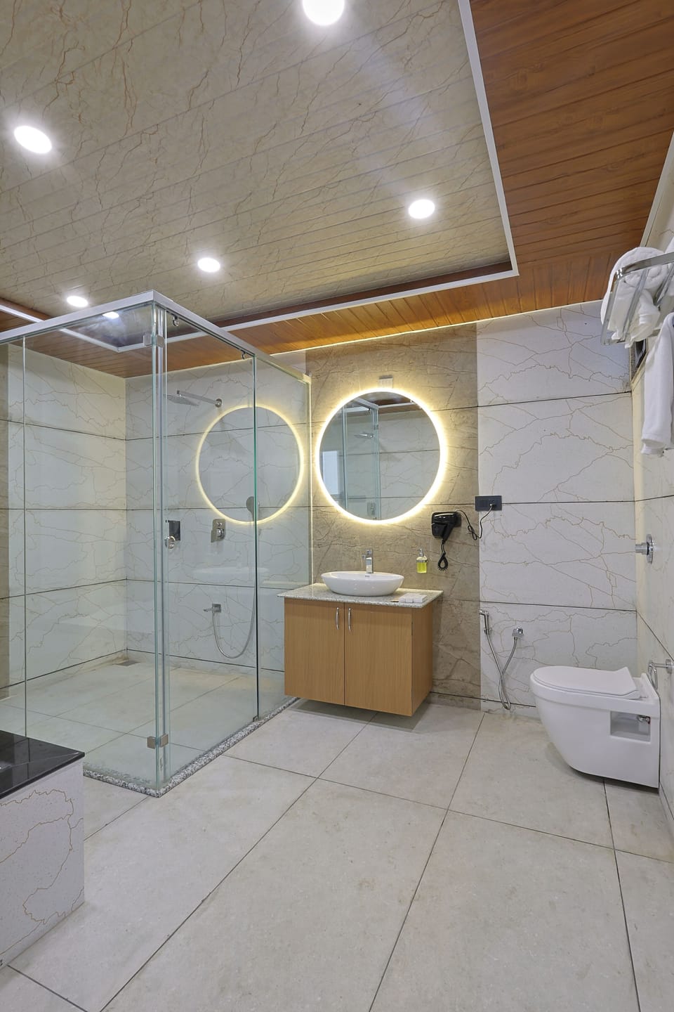 Royal Suite, City View | Bathroom | Shower, free toiletries, towels, soap