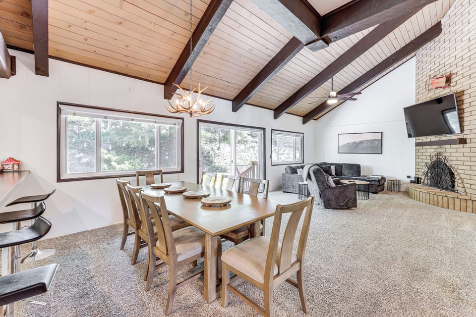 Dining Area | 1st Floor