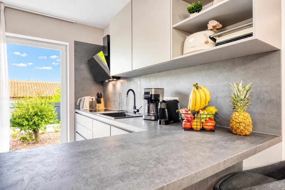 Family House, 3 Bedrooms, Balcony (Villa Aria with heated Pool and) | Private kitchen