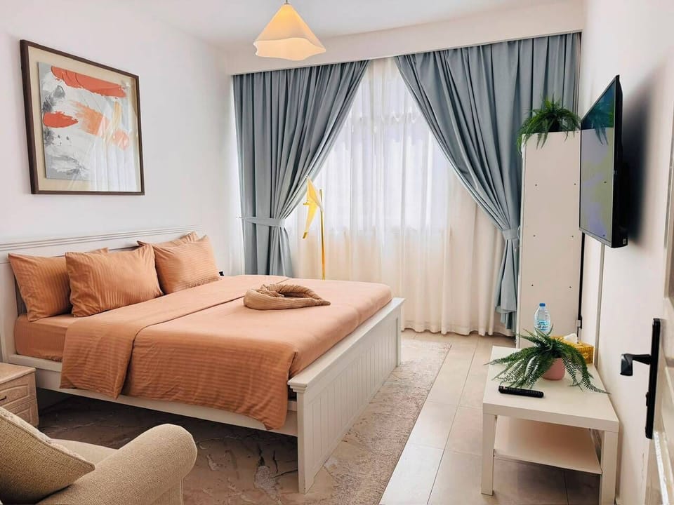 Superior Double Room, Shared Bathroom, City View | Desk, soundproofing, iron/ironing board (on request), WiFi (free)