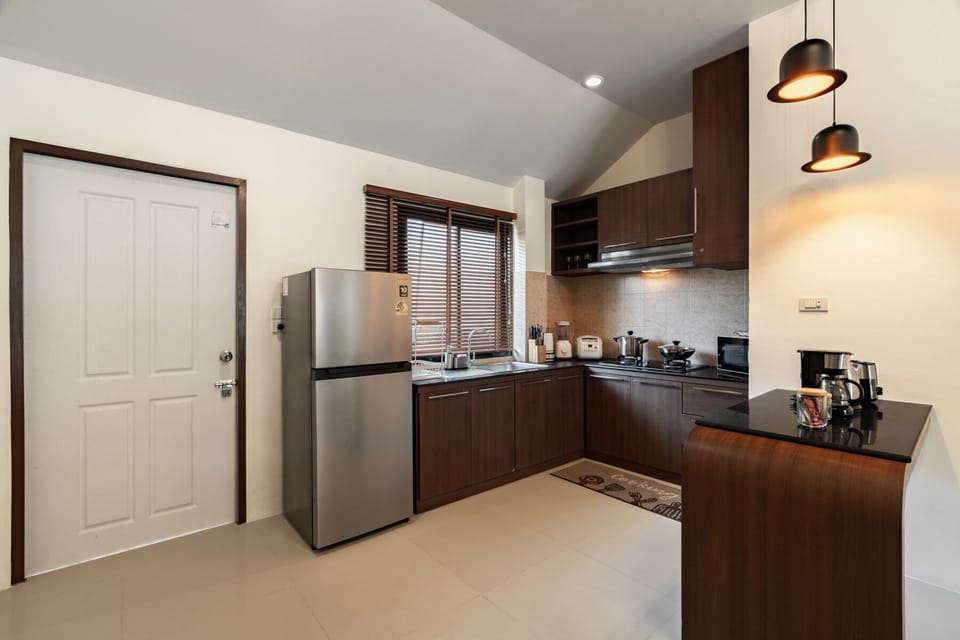 Fridge, microwave, stovetop, electric kettle