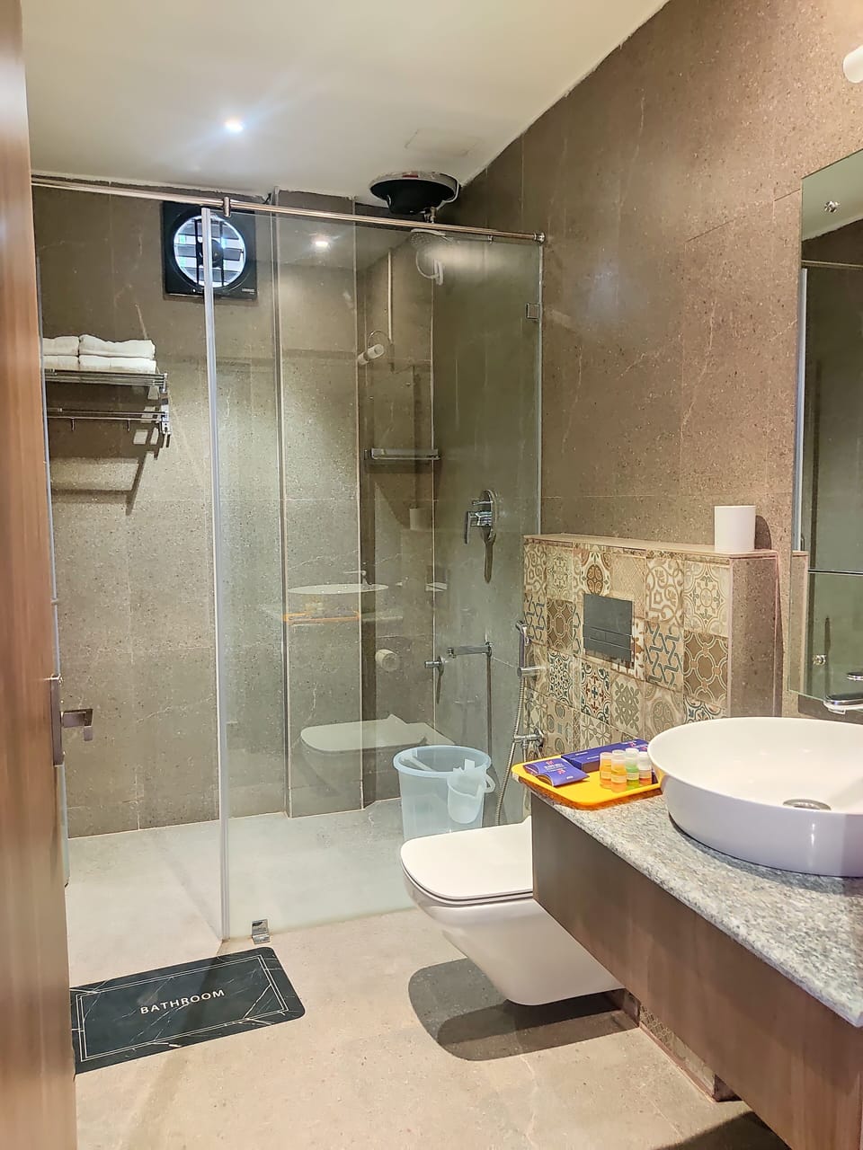 Deluxe Double Room | Bathroom