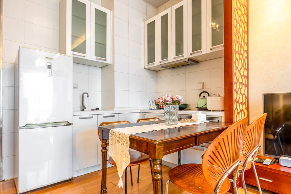 Family Suite | Private kitchenette | Fridge, microwave, stovetop, electric kettle